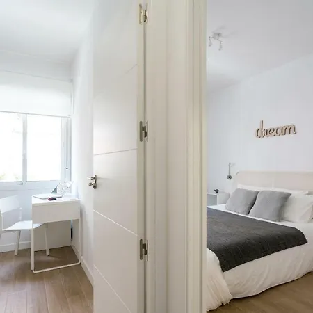 Appartement Triana 3 Bedrooms & 2 Bath Parking Included *
