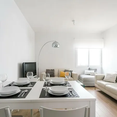 Triana 3 Bedrooms & 2 Bath Parking Included Séville
