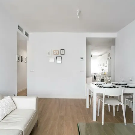 Appartement Triana 3 Bedrooms & 2 Bath Parking Included
