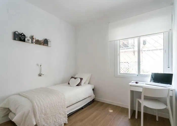 Triana 3 Bedrooms & 2 Bath Parking Included 아파트 세비야