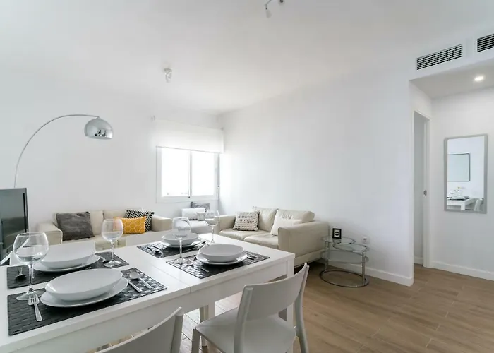 Triana 3 Bedrooms & 2 Bath Parking Included *