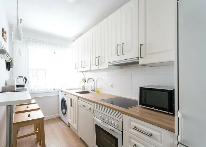 Triana 3 Bedrooms & 2 Bath Parking Included *