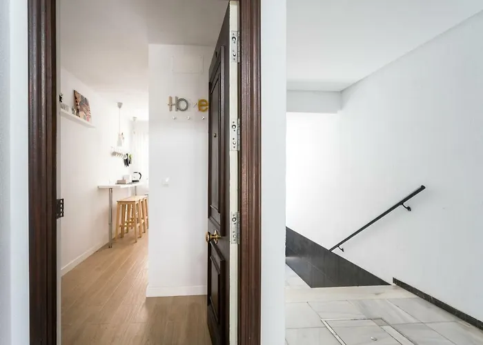 아파트 Triana 3 Bedrooms & 2 Bath Parking Included
